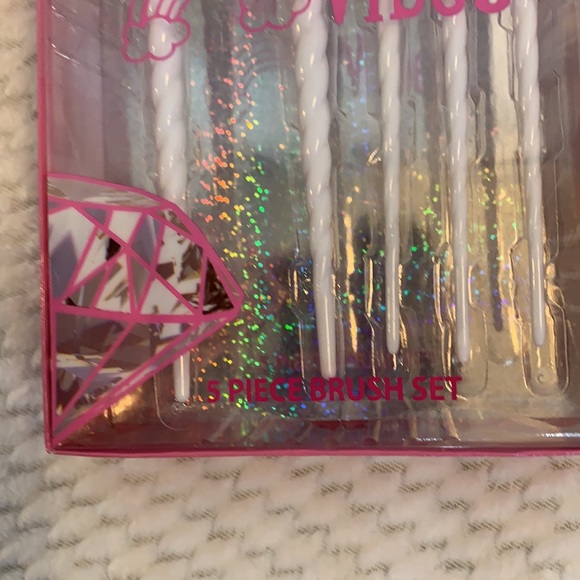 2/$20 Unicorn Vibes Brush Set *Host Pick* - Picture 3 of 4